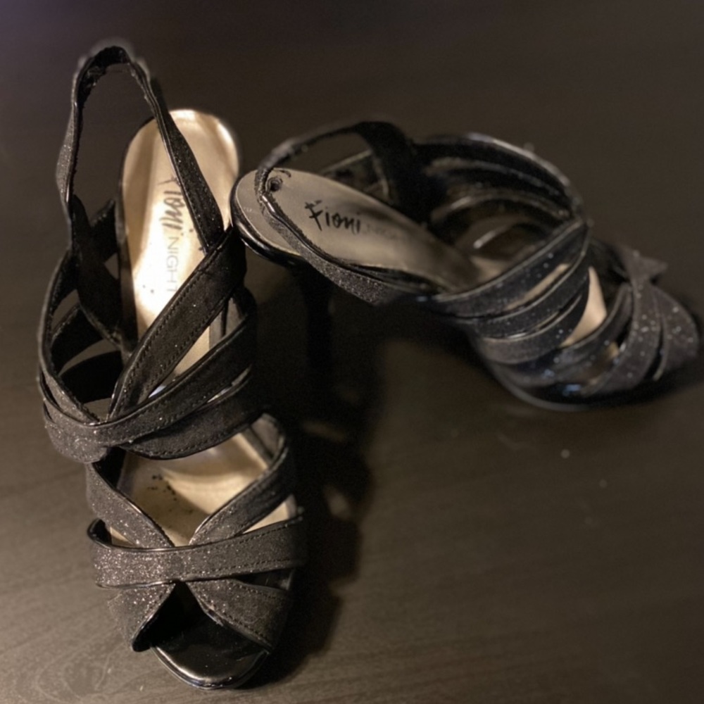 High Heels - Picture 3 of 5